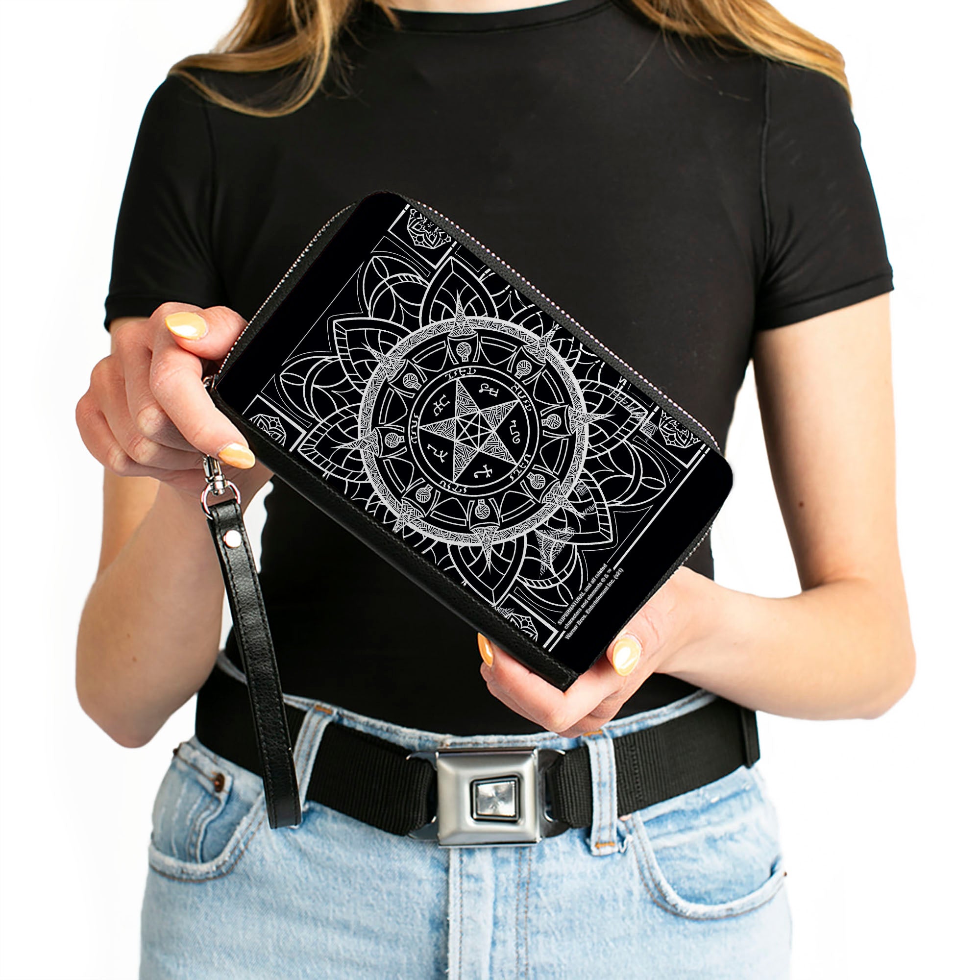 Women's PU Zip Around Wallet Rectangle - Supernatural Devil's Trap Symbol CLOSE-UP Black White Clutch Zip Around Wallets Supernatural   