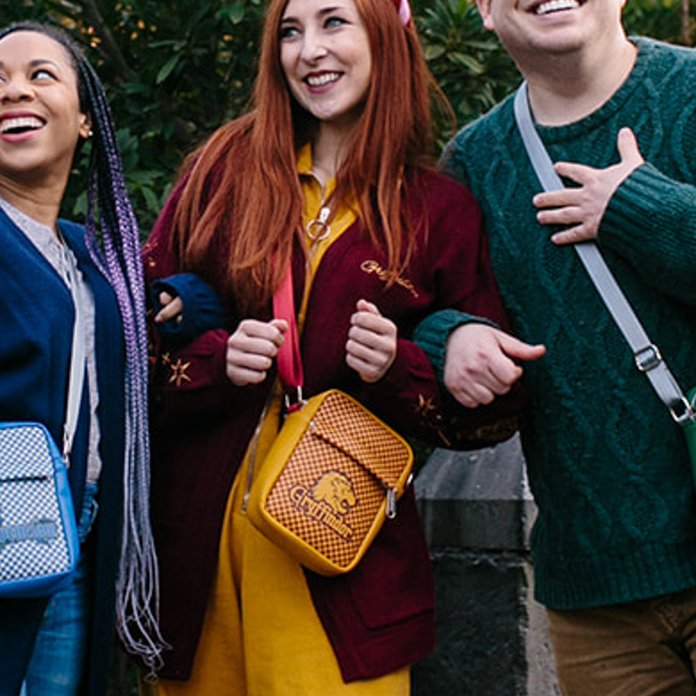 Women's Crossbody Wallet - Harry Potter GRYFFINDOR Lion Icon Checker Golden Yellow Red Crossbody Bags Harry Potter